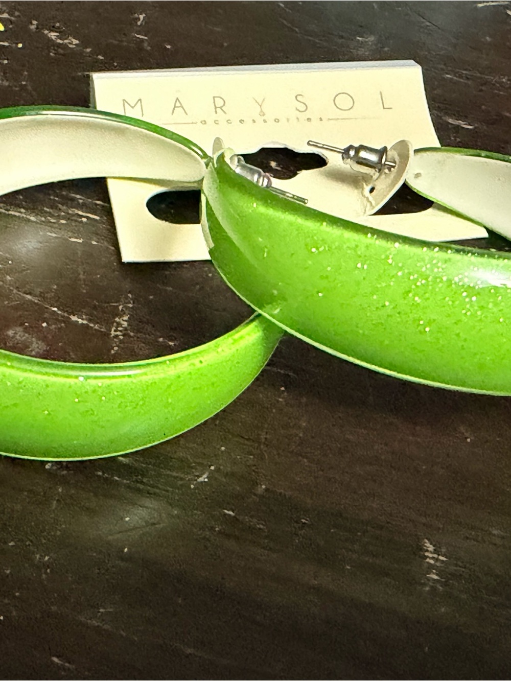 7 Pairs Colorful Glitter Hoop Earrings - Assorted Colors - Picture 4 of 8